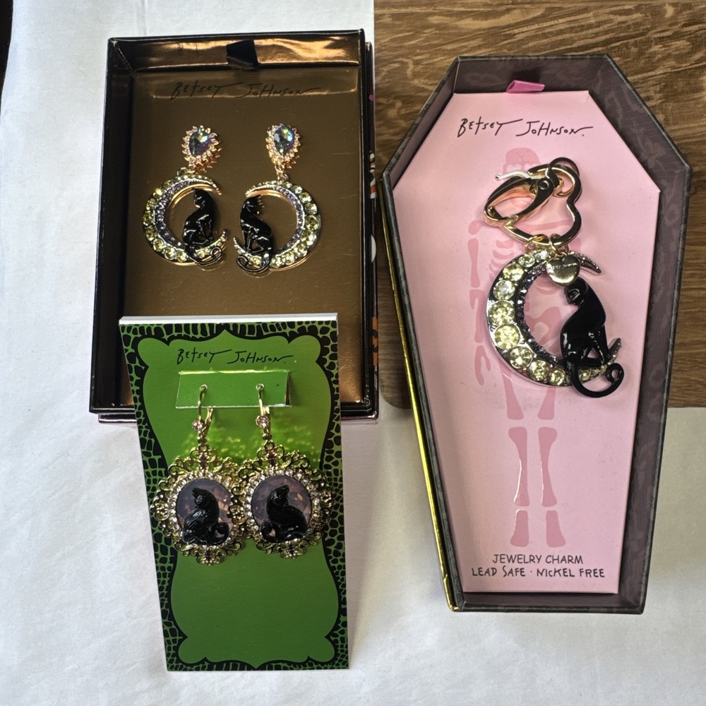 Betsey Johnson Gold Tone Black Cat Bag Charm And Earring Sets